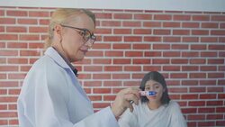 Doctor teaching medical students. Stock Footage