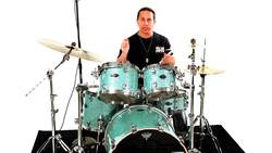 How to Play a Single Stroke Roll on the Drums Instructional Video
