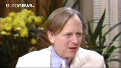 Writer Tom Wolfe dies at the age of 87 News Clip