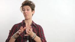 How to Deal with Hair Breakage Instructional Video