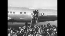 Pres. Dwight Eisenhower arrives in San Francisco, announces that Harold Stassen agrees to end his campaign against Richard Nixon's nomination News Clip