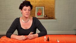 4 Tools that Henna Artists Use Instructional Video