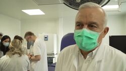 VOICED : Primer nacimiento en Francia tras un trasplante de útero News Clip