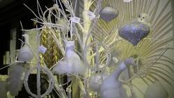 Creating a winter wonderland at home Beverly Hills style Instructional Video