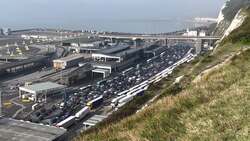 Heavy traffic in Dover as Easter weekend begins News Clip