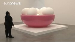 Jeff Koons and his Play-Doh pile ‘Now’ in London News Clip