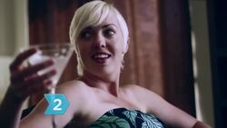 How to Choose a Dating Profile Picture Instructional Video