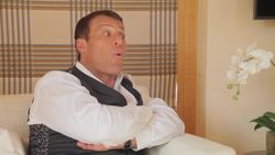 Tony Robbins and Bill Carmody Talk World Class Marketing Instructional Video