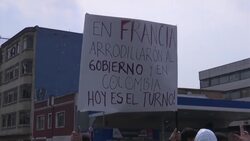 Miles de estudiantes se manifiestan a favor de más fondos para la educación superior Instructional Video