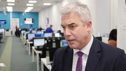 Steve Barclay visits NHS 111 call centre News Clip