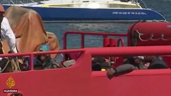 Hundreds of new boats carrying migrants reach Canary Islands News Clip