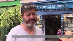 VOICED : Osos de peluche gigantes en pleno Paris News Clip