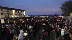 CLEAN : People assemble peacefully and avoid police retaliation during a much calmer fifth night of protests following the killing of Daunte Wright News Clip