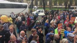 Protesters outside UK court after ruling on parliament Instructional Video