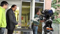 2 Minutes, 6 Hands, 1 Chance Instructional Video