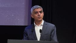 London mayor calls on Government to act on climate crisis News Clip