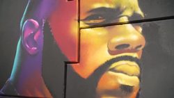 CLEAN : Artists graffiti mural to black power in Dakar News Clip