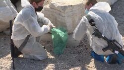 CLEAN : Israeli soldiers clean beach after massive tar pollution News Clip