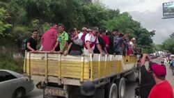 Honduran migrants travelling through Guatemala aided by kind strangers News Clip