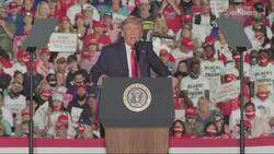 Trump Says He Wants to Kiss Florida Crowd, Feels `So Powerful' News Clip