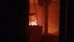 CLEAN : Protesters set parliament building alight in Libya's Tobruk News Clip