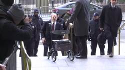 Harvey Weinstein arrives at courthouse Instructional Video