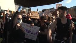 CLEAN : Thousands protest in New York against police brutality and racism News Clip