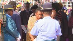 Rush as mourners jostle to see Mugabe remains Instructional Video