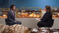 Trudeau says he has no plans to bring back federal mask mandate News Clip