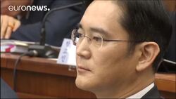 South Korea: arrest warrant sought for Samsung’s de facto chief News Clip