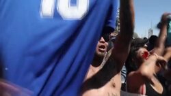 CLEAN : Delighted Argentine fans celebrate at Obelisk after World Cup win News Clip