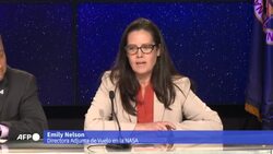 VOICED : La NASA lanzó con éxito un megacohete a la Luna News Clip