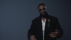CLEAN : "It was time for African music to explode in France": Fally Ipupa News Clip