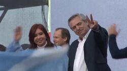 CLEAN : Argentinas Fernandez Kirchner hold last campaign rally News Clip