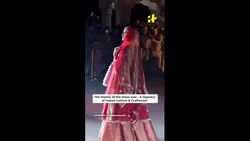 Kriti Sanon And Ranveer Singh Walk the Ramp At Varanasi Ghat For Manish Malhotra News Clip