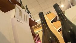 CLEAN : Quarantine in the UK: in Calais, traders and customers caught off guard News Clip