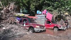 CLEAN : Hondurans evacuate their homes as Storm Iota approaches News Clip