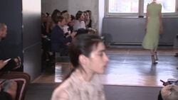 Giambattista Valli shows off Womenswear Spring/Summer 2020 collection Instructional Video