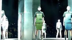 VOICED : Alexander Wang: futurismo en pasarelas de News Clip