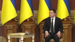 CLEAN : Ukraine leader calls on Russia to 'prove' it has no invasion plans News Clip