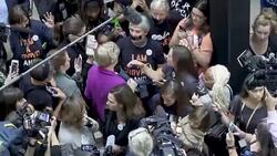 Sen. Elizabeth Warren during ANTI–Brett Kavanaugh protest - Washington DC Stock Footage