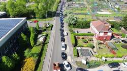 Residents queue for Birmingham tip News Clip