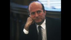 STILLS: Socialite Claus von Bulow dies at age 92 Instructional Video