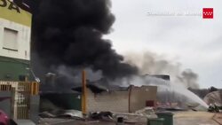 Massive factory fire in Spain injures 15 News Clip