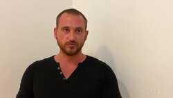 CLEAN : Russian paratrooper flees to France denouncing army 'chaos' News Clip