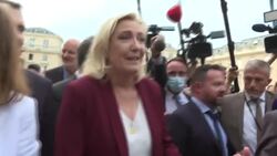 CLEAN : Marine Le Pen arrives with "emotion and pride" at the National Assembly with National Rally MPs News Clip