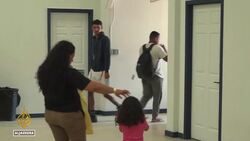 US-Mexico border: Shelters for asylum seekers and migrants operate beyond capacity News Clip