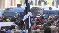 Minor scuffles as Barcelona protest continues Instructional Video