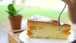 Dolly shot Eating caramel custard cake. Stock Footage