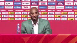 VOICED : Leyenda del basquetbol Kobe Bryant muere en accidente de helicoptero News Clip